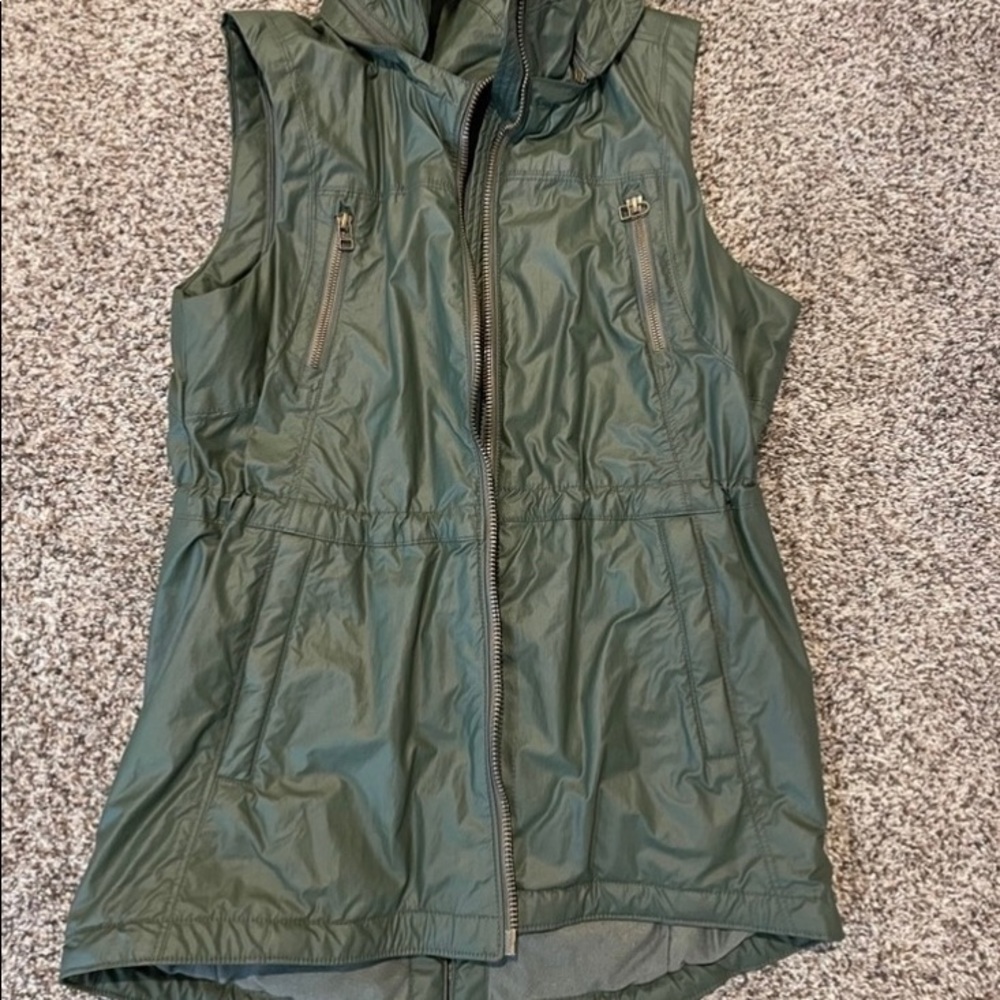 Athleta full zip vest